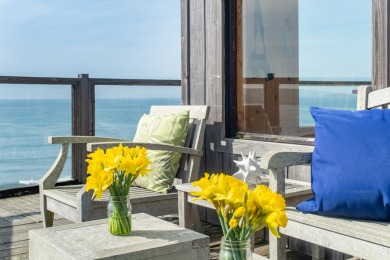 Lake House Breaking Waves-Let the Waves Lull You to Sleep!Ocean IS your Backyard! WIFI, , on  in California - Lakehouse Vacation Rental - Lake Home for rent on LakeHouseVacations.com