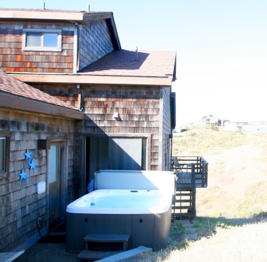 Lake House Northern Lights4min to Beach!Lrg, FUN Family Beach Retreat! HotTubGmRmWiFi, , on  in California - Lakehouse Vacation Rental - Lake Home for rent on LakeHouseVacations.com