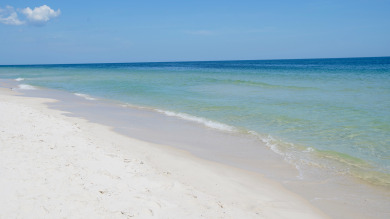 Lake House Sandpiper-Pet Friendly-Steps away from the beach-Signature Properties, , on Gulf of Mexico - Fort Morgan in Alabama - Lakehouse Vacation Rental - Lake Home for rent on LakeHouseVacations.com