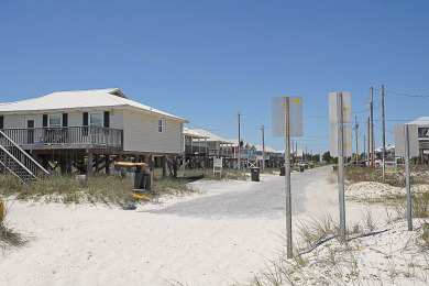 Lake House Sandpiper-Pet Friendly-Steps away from the beach-Signature Properties, , on Gulf of Mexico - Fort Morgan in Alabama - Lakehouse Vacation Rental - Lake Home for rent on LakeHouseVacations.com