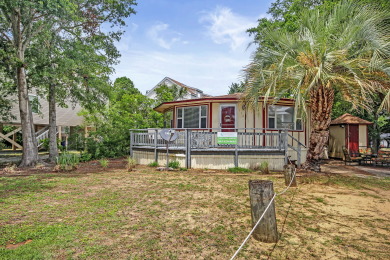 Lake House Matry's A Charming Beach Cottage Short Walk to the Beach , , on Atlantic Ocean - Surfside Beach in South Carolina - Lakehouse Vacation Rental - Lake Home for rent on LakeHouseVacations.com