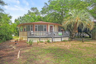 Lake House Matry's A Charming Beach Cottage Short Walk to the Beach , , on Atlantic Ocean - Surfside Beach in South Carolina - Lakehouse Vacation Rental - Lake Home for rent on LakeHouseVacations.com