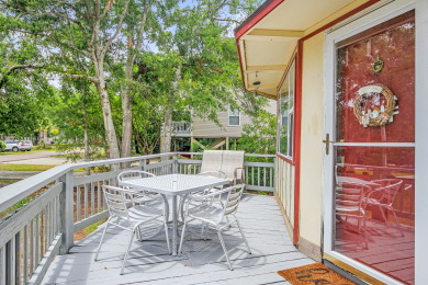 Lake House Matry's A Charming Beach Cottage Short Walk to the Beach , , on Atlantic Ocean - Surfside Beach in South Carolina - Lakehouse Vacation Rental - Lake Home for rent on LakeHouseVacations.com