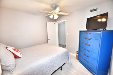 Lake House Oceanfront 3bed2.5bath-Water's Edge Resort-212 IndoorOutdoor Pool & Hot Tub, , on Atlantic Ocean - Garden City Beach in South Carolina - Lakehouse Vacation Rental - Lake Home for rent on LakeHouseVacations.com