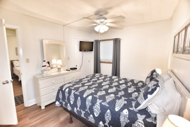 Lake House Oceanfront 2bed2bath-Water's Edge Resort-711 IndoorOutdoor Pool & Hot Tub, , on Atlantic Ocean - Garden City Beach in South Carolina - Lakehouse Vacation Rental - Lake Home for rent on LakeHouseVacations.com
