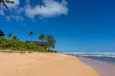 Lake House Charming and Romantic Beachfront Escape with Excellent Onsite Amenities, , on Kauai - Hanalei in Hawaii - Lakehouse Vacation Rental - Lake Home for rent on LakeHouseVacations.com