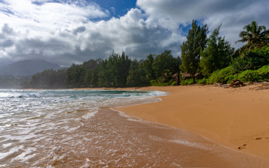 Lake House Charming and Romantic Beachfront Escape with Excellent Onsite Amenities, , on Kauai - Hanalei in Hawaii - Lakehouse Vacation Rental - Lake Home for rent on LakeHouseVacations.com