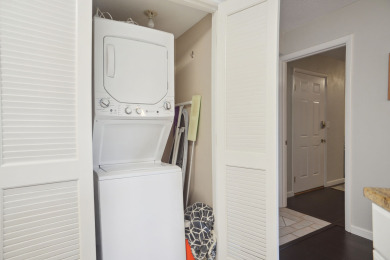Lake House Beautifully Furnished 2BR2Bath Unit 5th Floor Gem - 1 Block from the Beach, , on Atlantic Ocean - Hilton Head Island in South Carolina - Lakehouse Vacation Rental - Lake Home for rent on LakeHouseVacations.com