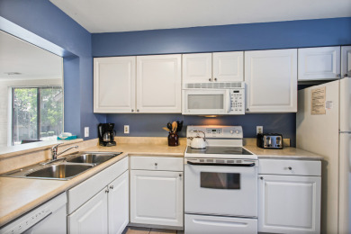 Lake House Courtside 60 - 3BR Spacious Townhouse - Pool View - Short Walk to Beach, , on Atlantic Ocean - Hilton Head Island in South Carolina - Lakehouse Vacation Rental - Lake Home for rent on LakeHouseVacations.com