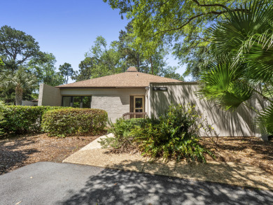 Lake House 2 Bedroom, 2 Bath Single Level Villa, Easy Walk to the Beach!, , on Atlantic Ocean - Hilton Head Island in South Carolina - Lakehouse Vacation Rental - Lake Home for rent on LakeHouseVacations.com