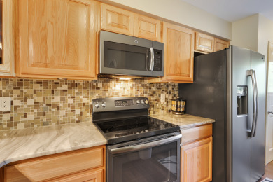 Lake House Courtside 81- Short Walk to the Beach- 2 BR 2.5 BA Updated Townhouse, , on Atlantic Ocean - Hilton Head Island in South Carolina - Lakehouse Vacation Rental - Lake Home for rent on LakeHouseVacations.com