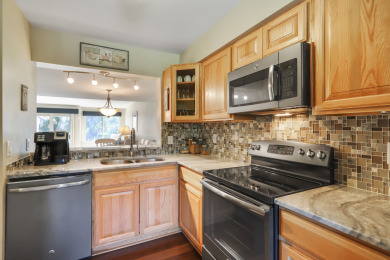 Lake House Courtside 81- Short Walk to the Beach- 2 BR 2.5 BA Updated Townhouse, , on Atlantic Ocean - Hilton Head Island in South Carolina - Lakehouse Vacation Rental - Lake Home for rent on LakeHouseVacations.com