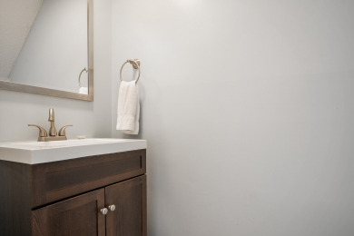 Lake House Courtside 104 - Gorgeous Poolside Townhouse - Short Walk to the Beach, , on Atlantic Ocean - Hilton Head Island in South Carolina - Lakehouse Vacation Rental - Lake Home for rent on LakeHouseVacations.com