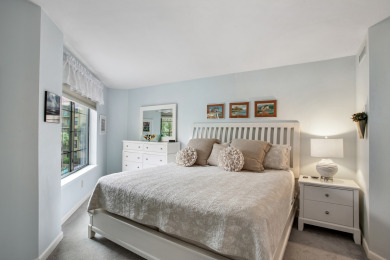 Lake House Beautiful 2BR2Bath Unit - 1 Block from the Beach, , on Atlantic Ocean - Hilton Head Island in South Carolina - Lakehouse Vacation Rental - Lake Home for rent on LakeHouseVacations.com
