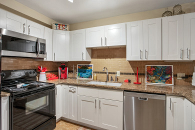 Lake House Beautiful 2BR2Bath Unit - 1 Block from the Beach, , on Atlantic Ocean - Hilton Head Island in South Carolina - Lakehouse Vacation Rental - Lake Home for rent on LakeHouseVacations.com