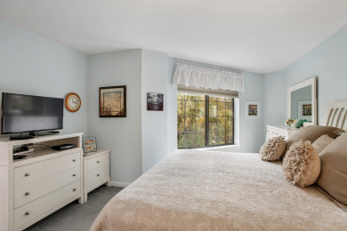 Lake House Beautiful 2BR2Bath Unit - 1 Block from the Beach, , on Atlantic Ocean - Hilton Head Island in South Carolina - Lakehouse Vacation Rental - Lake Home for rent on LakeHouseVacations.com