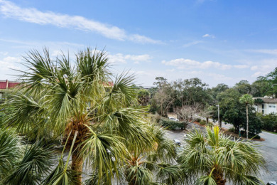 Lake House Nicely Decorated 2BR2Bath Unit - 1 Block from the Beach, , on Atlantic Ocean - Hilton Head Island in South Carolina - Lakehouse Vacation Rental - Lake Home for rent on LakeHouseVacations.com