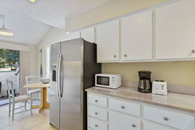 Lake House Townhouse Tennis 17 - 3 Bedroom Townhouse. End Unit with On-site Tennis, , on Atlantic Ocean - Hilton Head Island in South Carolina - Lakehouse Vacation Rental - Lake Home for rent on LakeHouseVacations.com