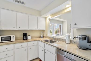 Lake House Townhouse Tennis 17 - 3 Bedroom Townhouse. End Unit with On-site Tennis, , on Atlantic Ocean - Hilton Head Island in South Carolina - Lakehouse Vacation Rental - Lake Home for rent on LakeHouseVacations.com