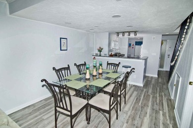 Lake House Surf Court 66 - Charming Townhouse - 1 block to the Beach, , on Atlantic Ocean - Hilton Head Island in South Carolina - Lakehouse Vacation Rental - Lake Home for rent on LakeHouseVacations.com