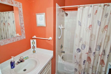 Lake House Surf Court 66 - Charming Townhouse - 1 block to the Beach, , on Atlantic Ocean - Hilton Head Island in South Carolina - Lakehouse Vacation Rental - Lake Home for rent on LakeHouseVacations.com
