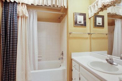 Lake House Courtside 116- Forest Beach Townhouse, , on Atlantic Ocean - Hilton Head Island in South Carolina - Lakehouse Vacation Rental - Lake Home for rent on LakeHouseVacations.com