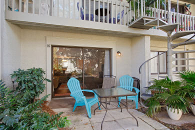 Lake House Surf Court 16 - 