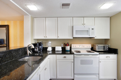 Lake House Surf Court 16 - 