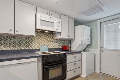 Lake House Forest Beach Townhome - 2BR1.5 Bath - Pet Friendly - Short Walk to Beach, , on Atlantic Ocean - Hilton Head Island in South Carolina - Lakehouse Vacation Rental - Lake Home for rent on LakeHouseVacations.com