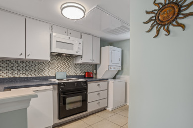 Lake House Forest Beach Townhome - 2BR1.5 Bath - Pet Friendly - Short Walk to Beach, , on Atlantic Ocean - Hilton Head Island in South Carolina - Lakehouse Vacation Rental - Lake Home for rent on LakeHouseVacations.com