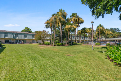 Lake House Forest Beach Townhome - 2BR1.5 Bath - Pet Friendly - Short Walk to Beach, , on Atlantic Ocean - Hilton Head Island in South Carolina - Lakehouse Vacation Rental - Lake Home for rent on LakeHouseVacations.com