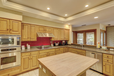 Lake House 2 Willow Oak - 3 Bedroom Home + Den, 2 Living Areas, Pool & Golf Course View, , on Atlantic Ocean - Hilton Head Island in South Carolina - Lakehouse Vacation Rental - Lake Home for rent on LakeHouseVacations.com