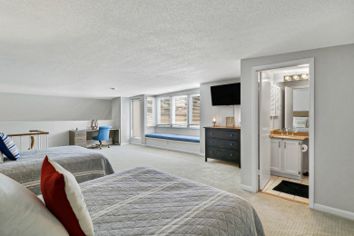 Lake House Updated 3 bedroom Villa in Shelter Cove with Community Pool, , on Atlantic Ocean - Hilton Head Island in South Carolina - Lakehouse Vacation Rental - Lake Home for rent on LakeHouseVacations.com