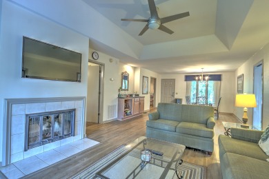 Lake House 28 Kingston Cove - 3 Bedroom Home with Spacious Screened Deck and Lagoon View, , on Atlantic Ocean - Hilton Head Island in South Carolina - Lakehouse Vacation Rental - Lake Home for rent on LakeHouseVacations.com