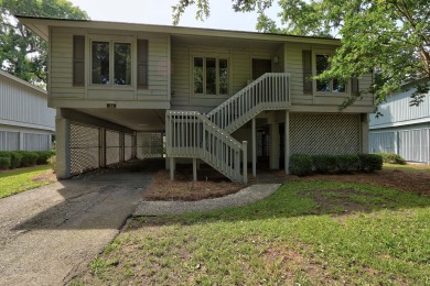 Lake House 28 Kingston Cove - 3 Bedroom Home with Spacious Screened Deck and Lagoon View, , on Atlantic Ocean - Hilton Head Island in South Carolina - Lakehouse Vacation Rental - Lake Home for rent on LakeHouseVacations.com
