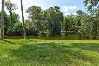 Lake House 28 Kingston Cove - 3 Bedroom Home with Spacious Screened Deck and Lagoon View, , on Atlantic Ocean - Hilton Head Island in South Carolina - Lakehouse Vacation Rental - Lake Home for rent on LakeHouseVacations.com