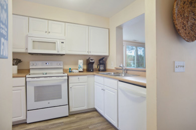 Lake House Courtside 110 - Large 3 BR Townhouse - Short Walk To Beach, , on Atlantic Ocean - Hilton Head Island in South Carolina - Lakehouse Vacation Rental - Lake Home for rent on LakeHouseVacations.com