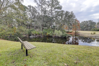 Lake House 196 Colonnade Club - 3 Bedroom -Easy Walk to Beach with Pool on Site, , on Atlantic Ocean - Hilton Head Island in South Carolina - Lakehouse Vacation Rental - Lake Home for rent on LakeHouseVacations.com