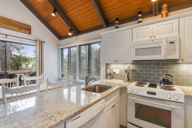 Lake House Night Heron 62- 3 bedroom 2 bath Cottage with Lagoon views, , on Atlantic Ocean - Hilton Head Island in South Carolina - Lakehouse Vacation Rental - Lake Home for rent on LakeHouseVacations.com
