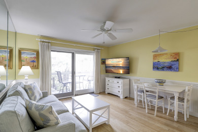 Lake House 120 Breakers cozy 1 bedroom, 1 bath Breakers villa, , on Atlantic Ocean - Hilton Head Island in South Carolina - Lakehouse Vacation Rental - Lake Home for rent on LakeHouseVacations.com