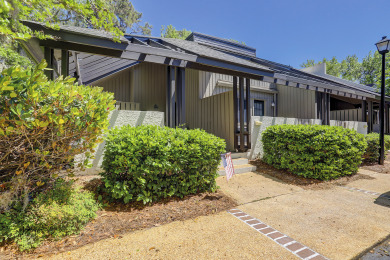 Lake House 301 Tennismaster - You are only a short walk away from sand in your toes!, , on Atlantic Ocean - Hilton Head Island in South Carolina - Lakehouse Vacation Rental - Lake Home for rent on LakeHouseVacations.com