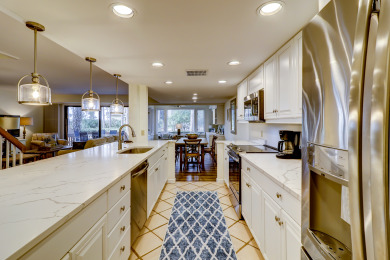 Lake House 1421 South Beach Villa is a beachy 4 bedroom, 3 bath townhome, , on Atlantic Ocean - Hilton Head Island in South Carolina - Lakehouse Vacation Rental - Lake Home for rent on LakeHouseVacations.com