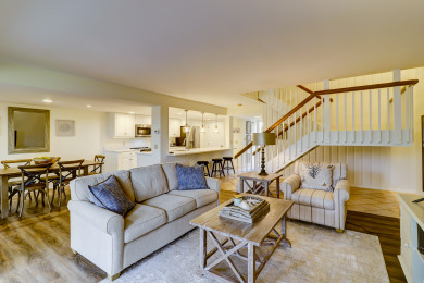 Lake House 1421 South Beach Villa is a beachy 4 bedroom, 3 bath townhome, , on Atlantic Ocean - Hilton Head Island in South Carolina - Lakehouse Vacation Rental - Lake Home for rent on LakeHouseVacations.com