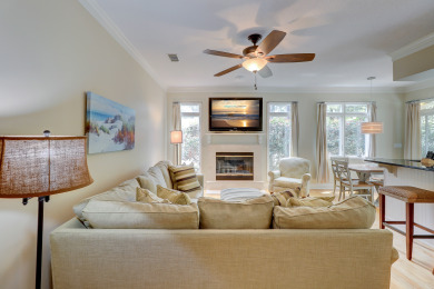 Lake House 71 Gloucester-30 ft x 19 ft Pool & Golf Views. Ride your bike to the Beach, , on Atlantic Ocean - Hilton Head Island in South Carolina - Lakehouse Vacation Rental - Lake Home for rent on LakeHouseVacations.com
