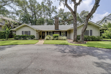Lake House 163 N. Sea Pines Dr- .8 miles to the beach, 4 minutes by bike or 15 min walk., , on Atlantic Ocean - Hilton Head Island in South Carolina - Lakehouse Vacation Rental - Lake Home for rent on LakeHouseVacations.com