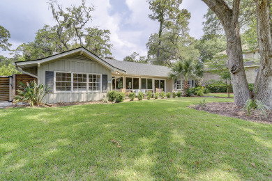 Lake House 163 N. Sea Pines Dr- .8 miles to the beach, 4 minutes by bike or 15 min walk., , on Atlantic Ocean - Hilton Head Island in South Carolina - Lakehouse Vacation Rental - Lake Home for rent on LakeHouseVacations.com