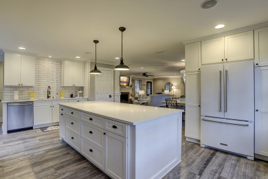 Lake House 163 N. Sea Pines Dr- .8 miles to the beach, 4 minutes by bike or 15 min walk., , on Atlantic Ocean - Hilton Head Island in South Carolina - Lakehouse Vacation Rental - Lake Home for rent on LakeHouseVacations.com