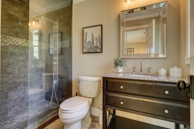 Lake House 163 N. Sea Pines Dr- .8 miles to the beach, 4 minutes by bike or 15 min walk., , on Atlantic Ocean - Hilton Head Island in South Carolina - Lakehouse Vacation Rental - Lake Home for rent on LakeHouseVacations.com