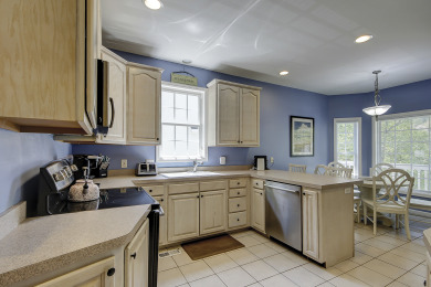 Lake House 35 Bradley Beach-Bring Fido! 5 minute walk to Beach, 2 Min Drive to Dog Park., , on Atlantic Ocean - Hilton Head Island in South Carolina - Lakehouse Vacation Rental - Lake Home for rent on LakeHouseVacations.com