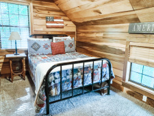 Lake House Kentucky Lake Front Log Cabin Rentals - Barren River , , on Barren River Lake in Kentucky - Lakehouse Vacation Rental - Lake Home for rent on LakeHouseVacations.com